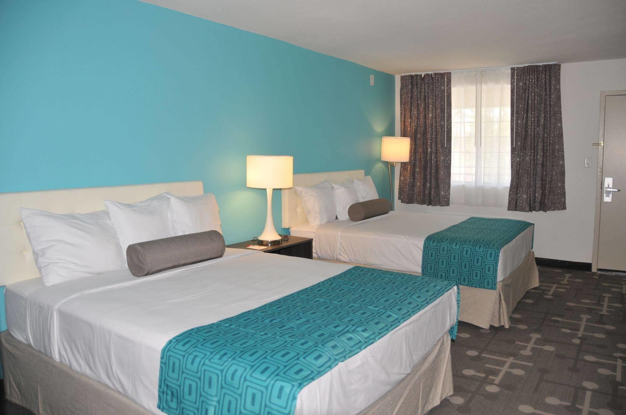 Howard Johnson By Wyndham Florence Exterior foto